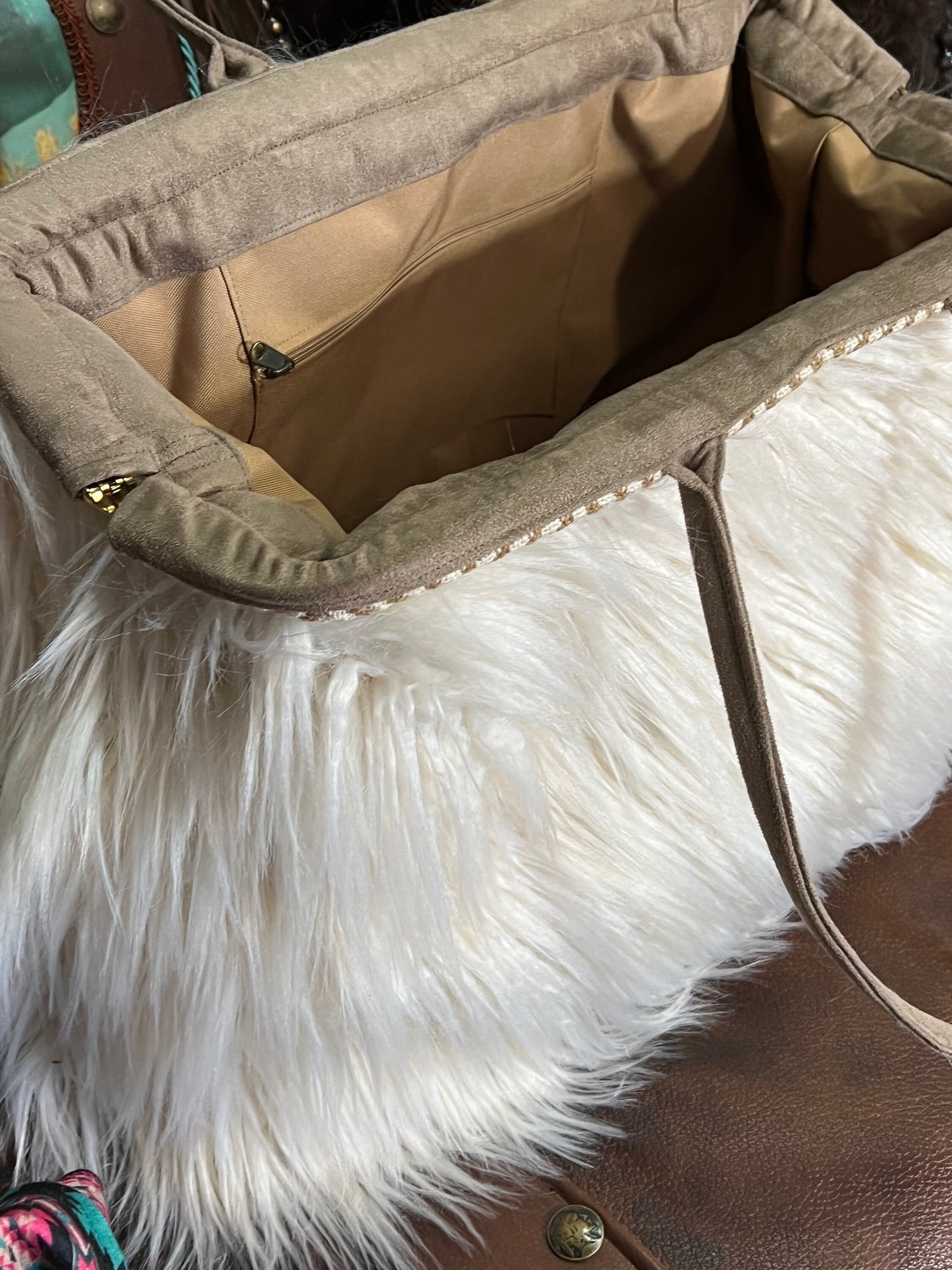 The Pioneer Weekender Carpet Bag